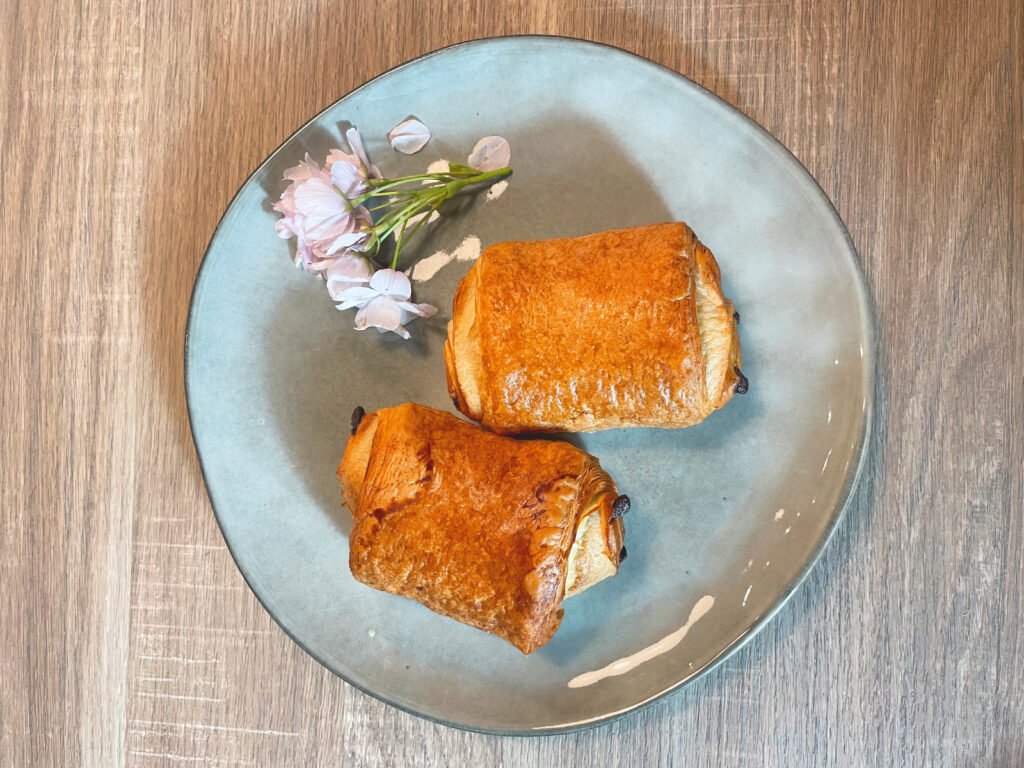 Bollería con mantequilla fina y harina francesa